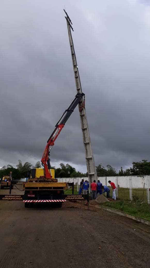 Camacã: Postes dos Refletores começam a ser instalados no Estádio Ribeirão